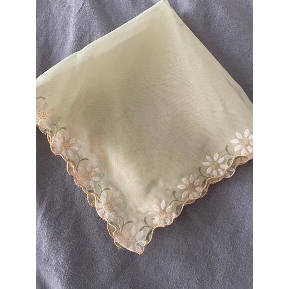 Vintage Daisy Edged Yellow Handkerchief - Picture 1 of 7